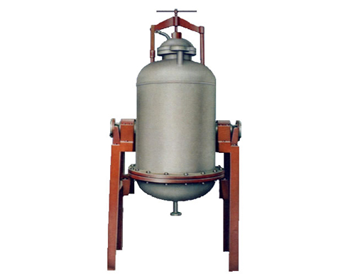 <b>IG-1.5,1.0型列管式過(guò)濾器可廣泛用于醫藥、食品、化工、輕工等行業(yè)的液-固相精過(guò)濾。它可用于壓濾，抽濾，壓濾加抽濾。本產(chǎn)品的濾材可根據要求采用帆布，滌綸絨布，濾紙、紙漿、</b>